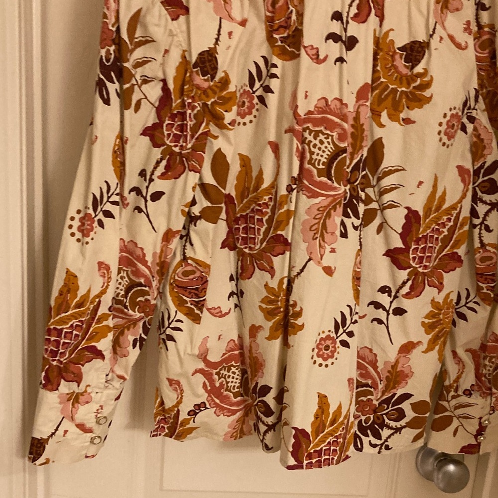 Floral Print Women's Blouse - Picture 11 of 13
